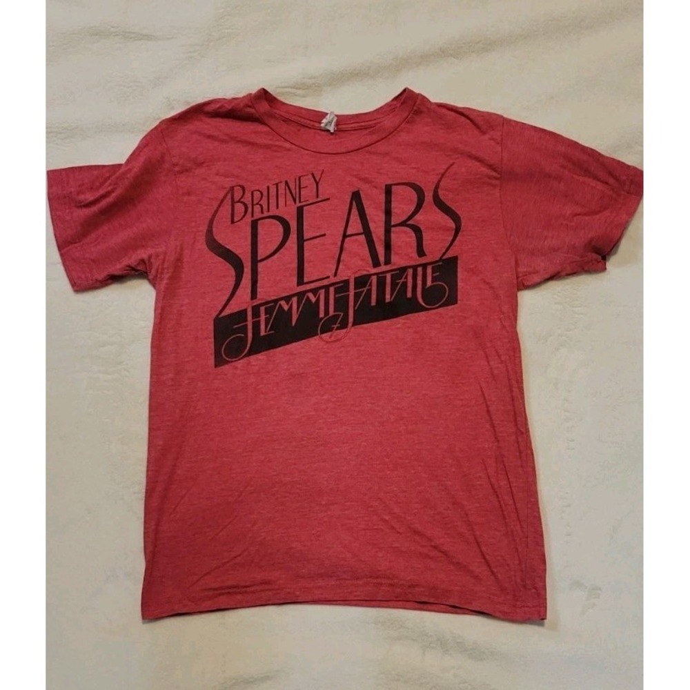 BRITNEY SPEARS FEMME FATALE 2011 TOUR RED T SHIRT WOMENS SIZE MEDIUM - RARE